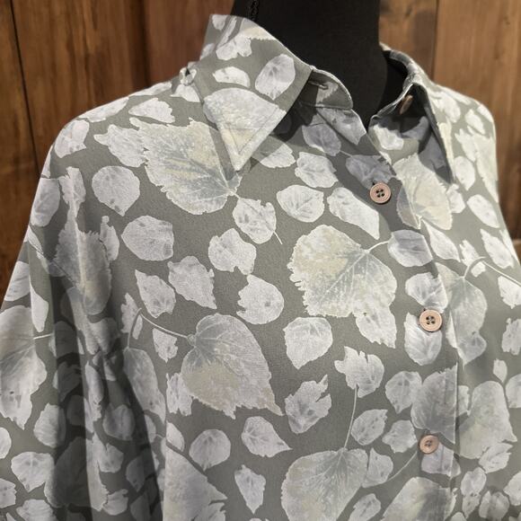 Liz Claiborne Liz Sport Womens Size L Floral Long Sleeve Button Up - Picture 2 of 8